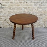 Tripod gueridon with turned wooden legs