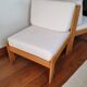 Paire de chauffeuses bois et tissu bouclette