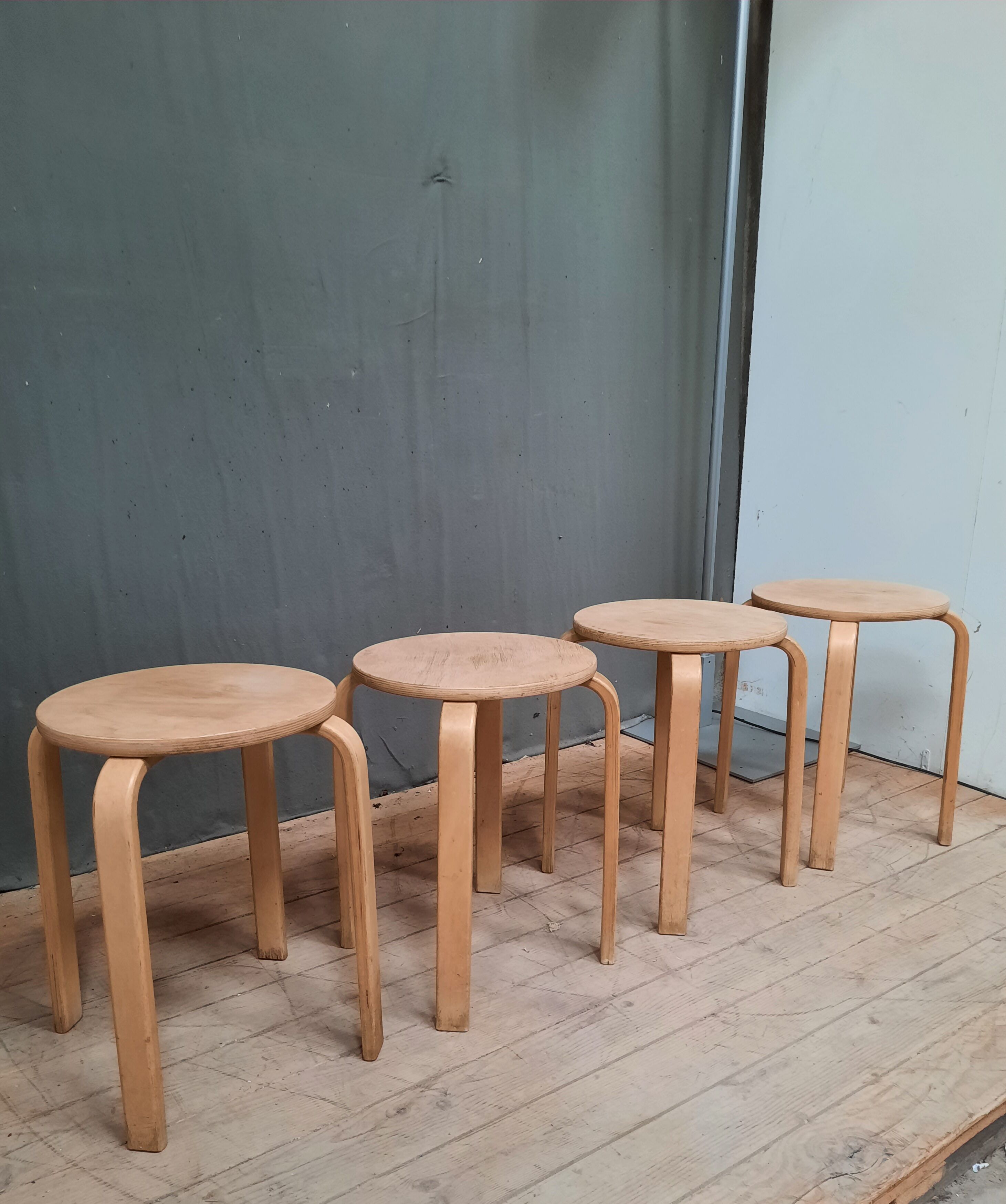 Series of 4 scandinavian stools