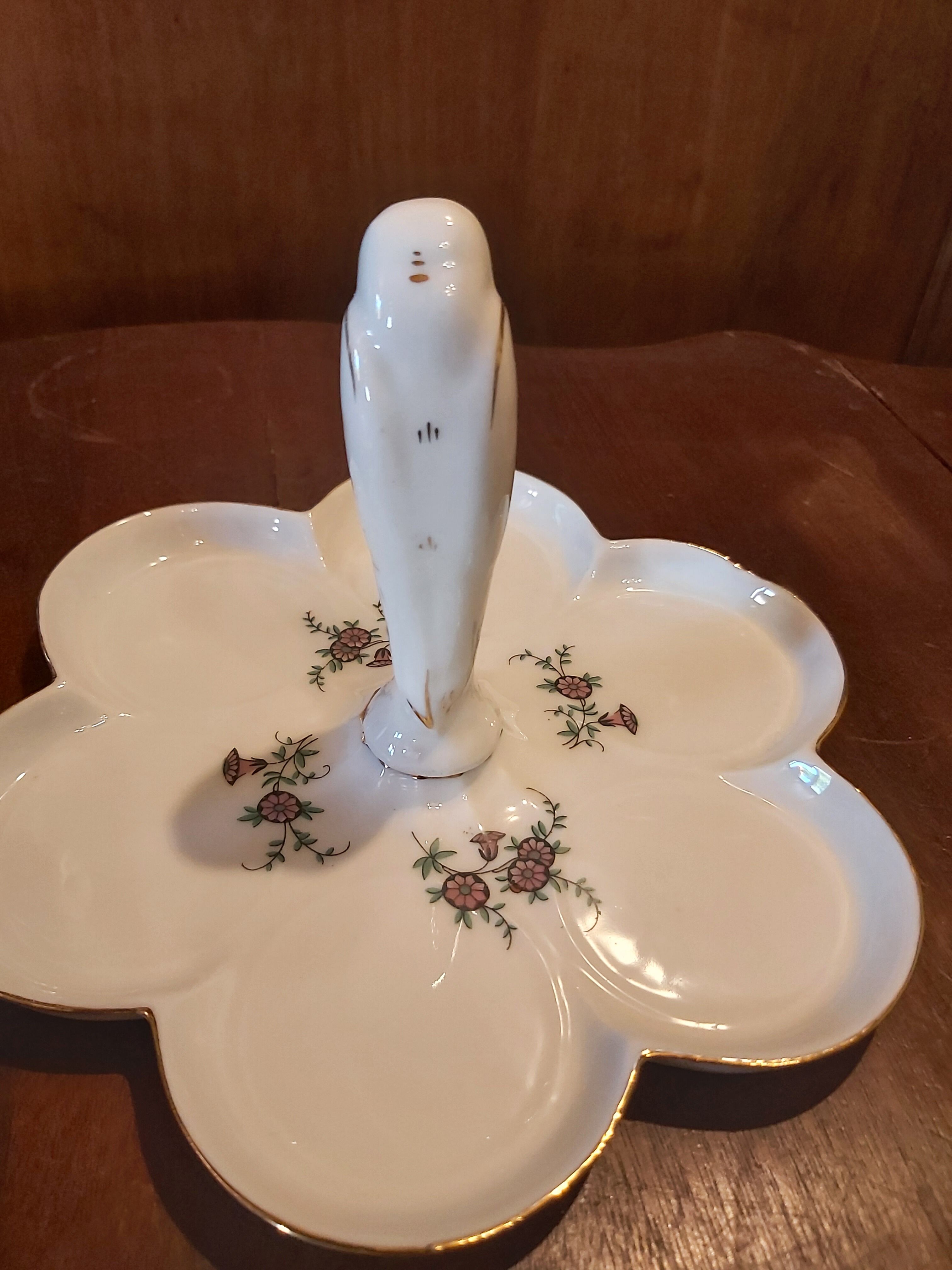 Porcelain egg service