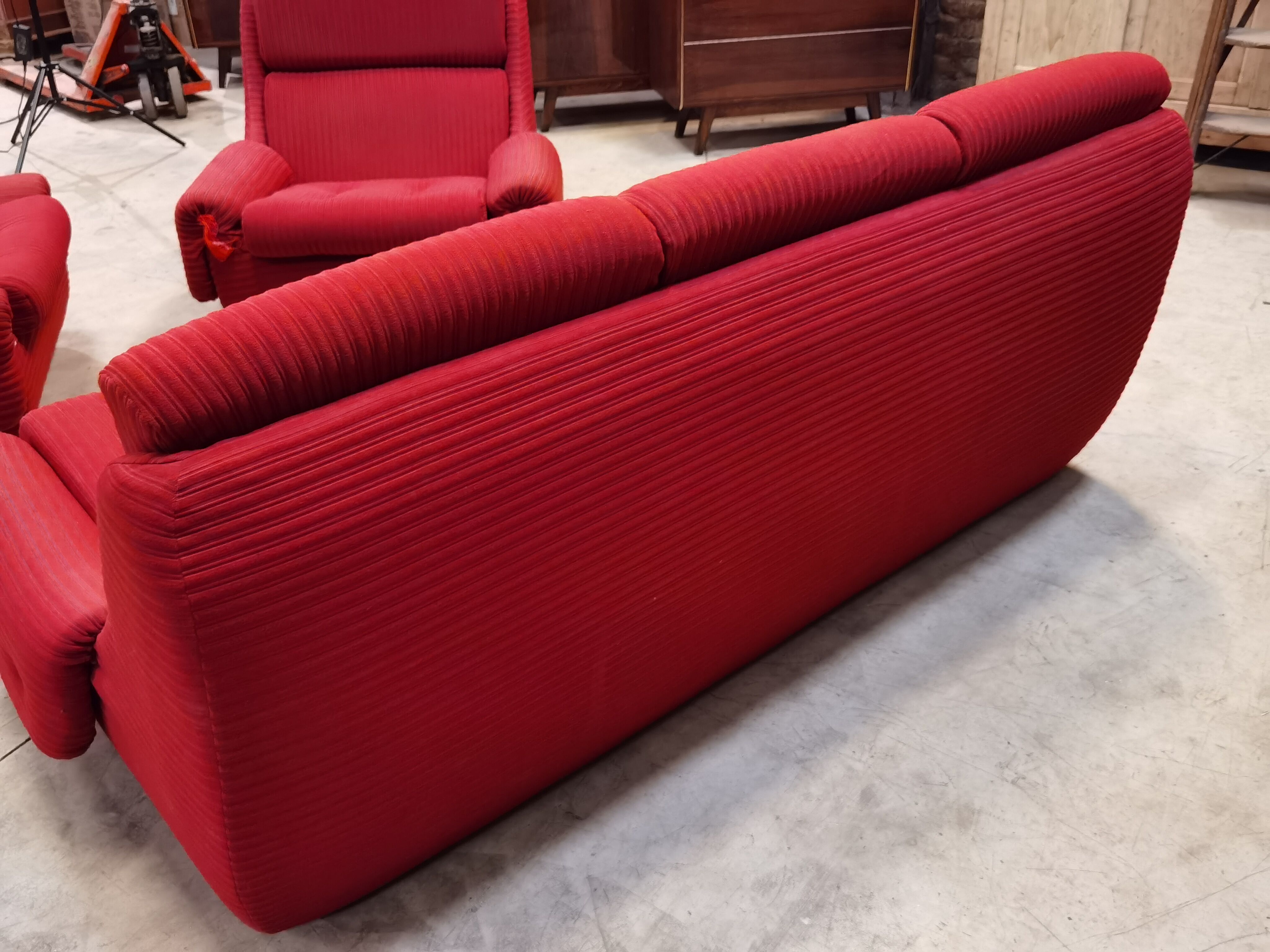 Full space age atlantis lounge