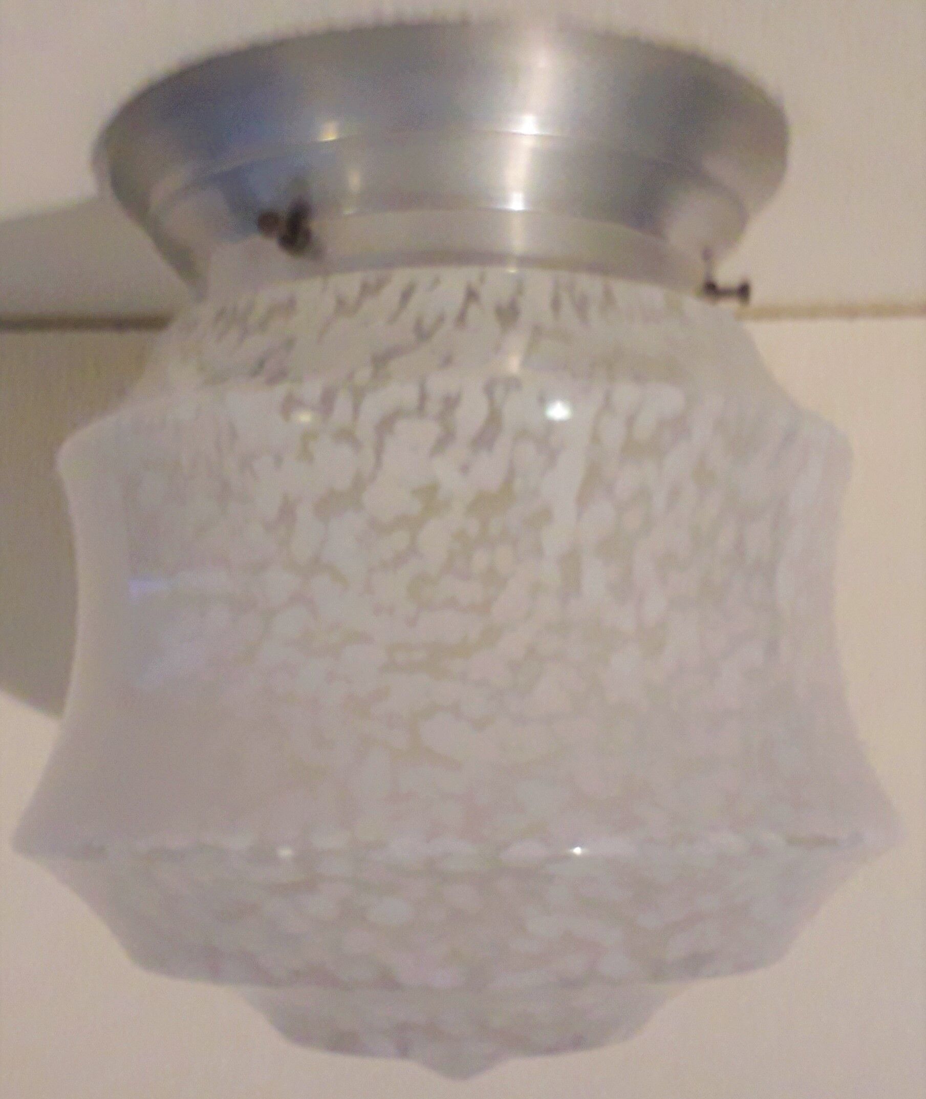White clichy glass ceiling lamp