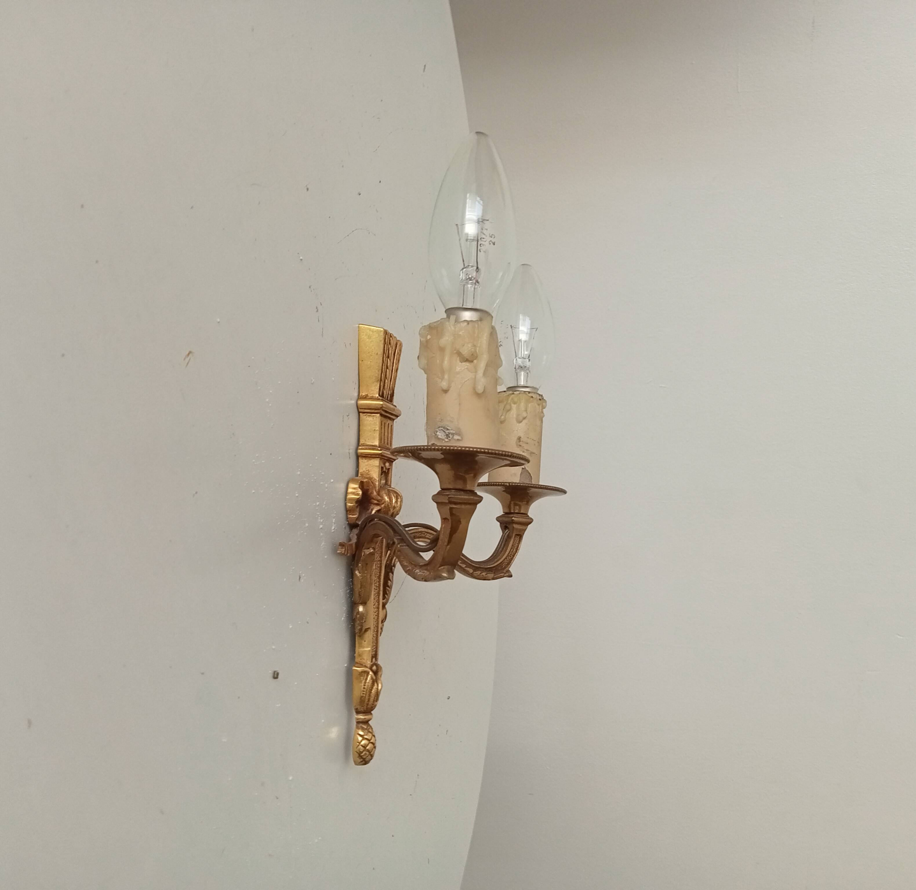 Vintage wall sconce in gilded brass, Empire style.