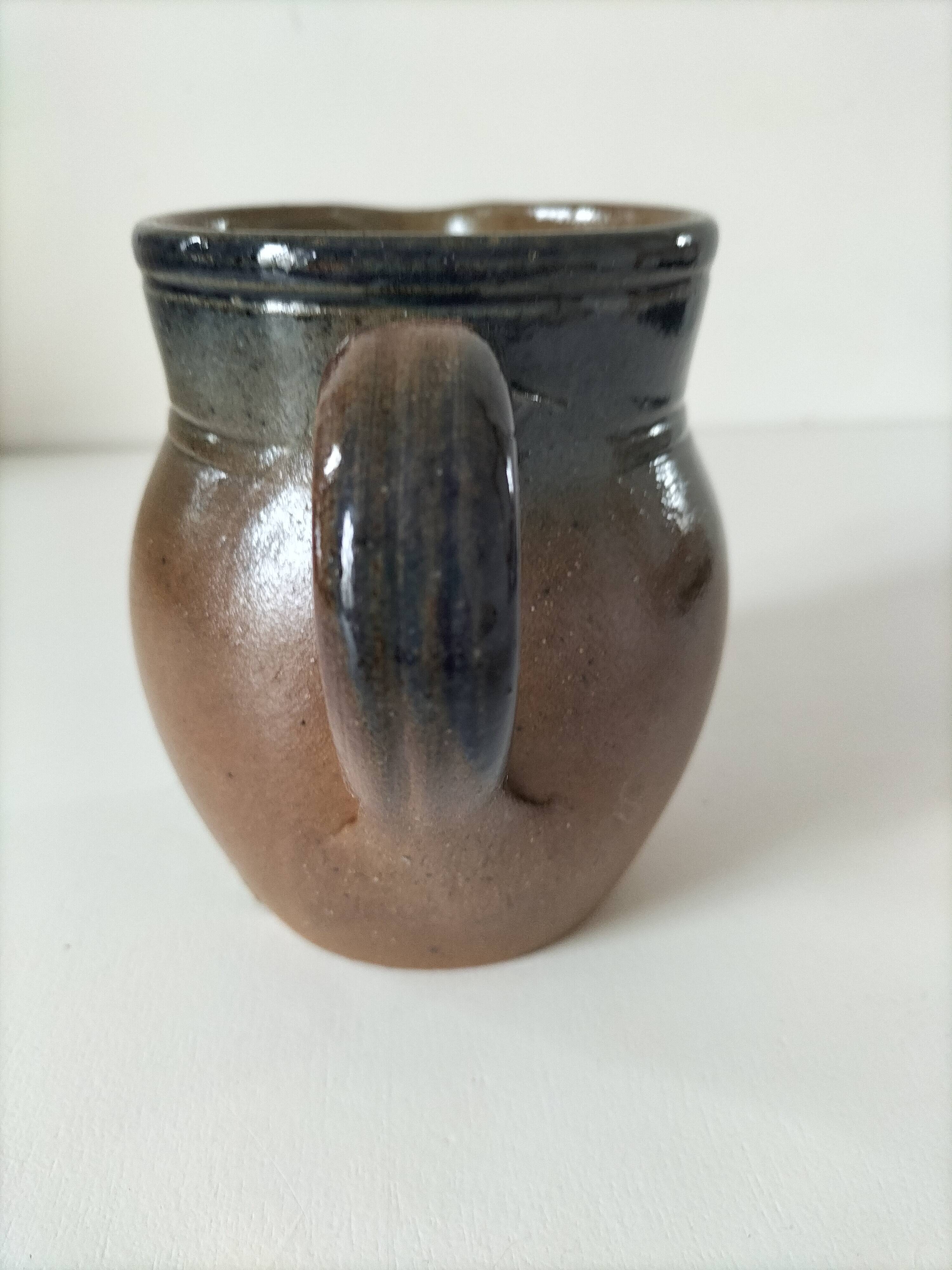 Stoneware pitcher from Poterie des Mottes, Saint Amand en Puisaye (Burgundy)