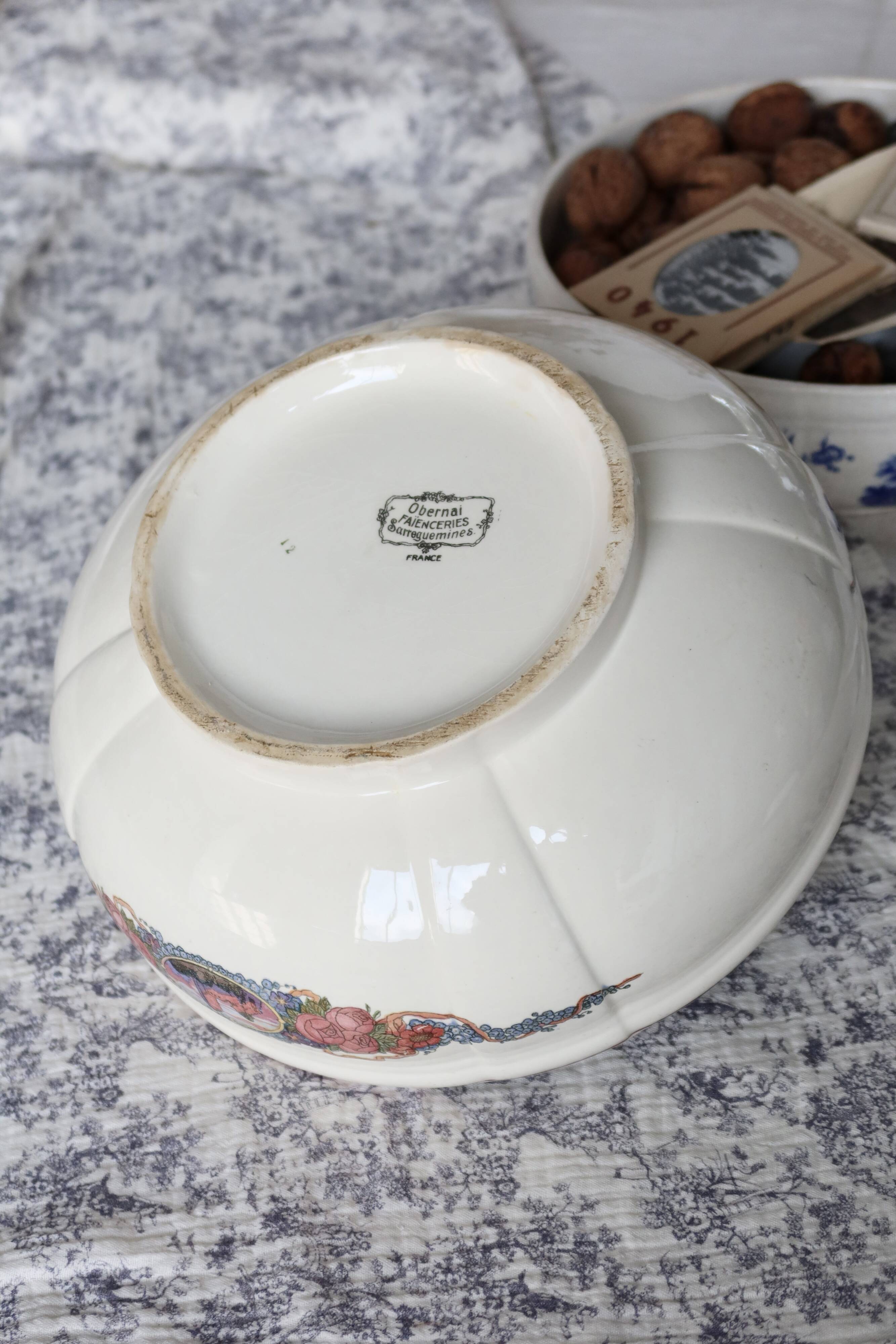 Vintage Sarreguemines earthenware salad bowl - Obernai decor