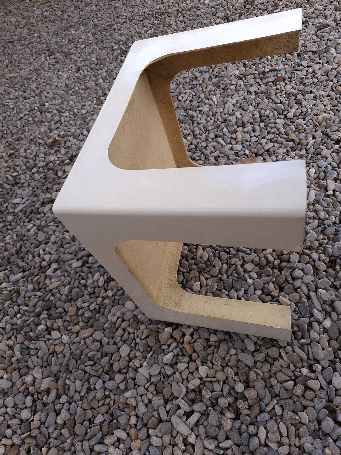 Vintage 70'S fiberglass coffee table