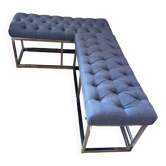 Paire de banquettes en métal chromé et tissu gris capitonné