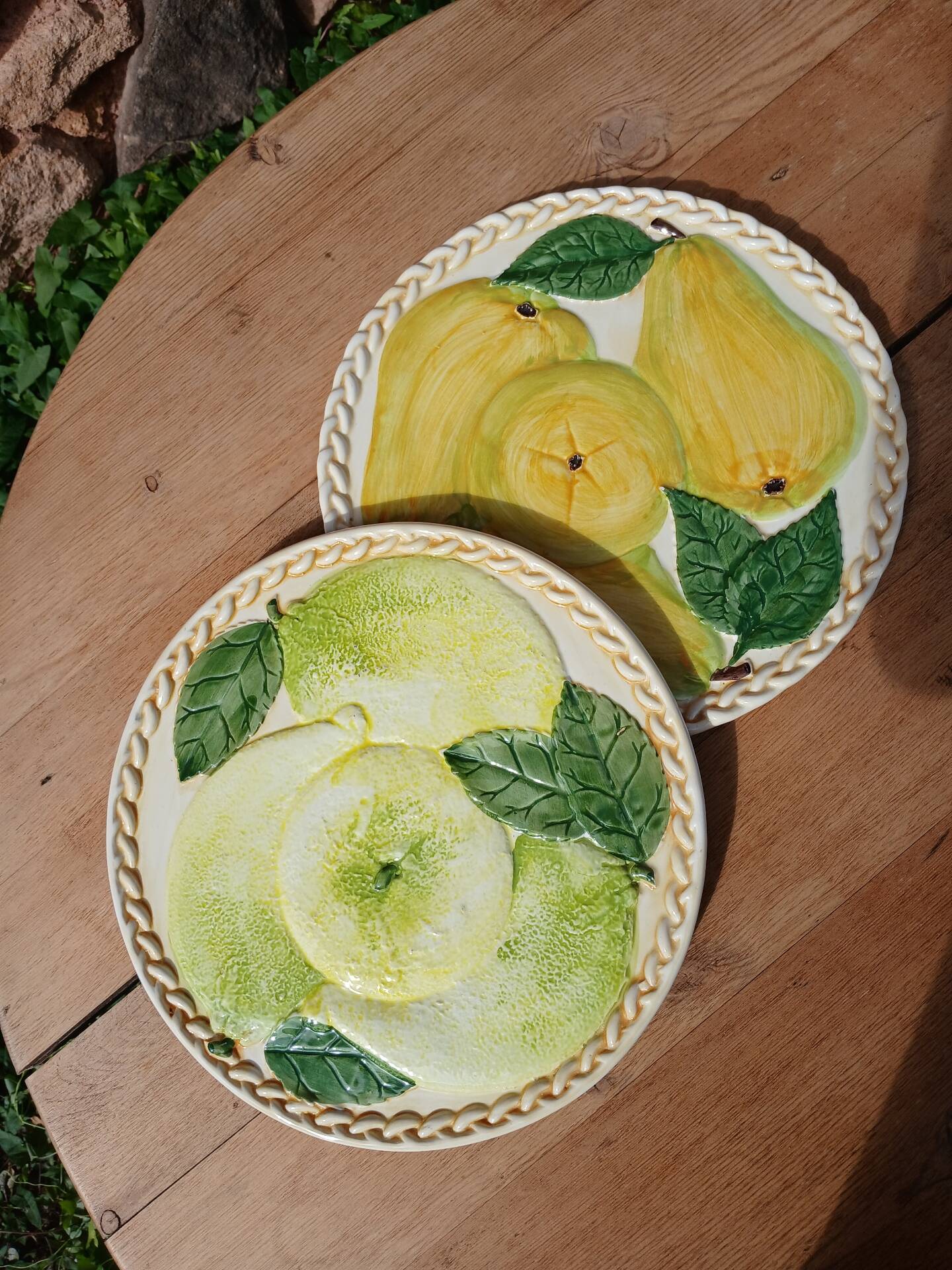 2 plats à tarte en barbotine