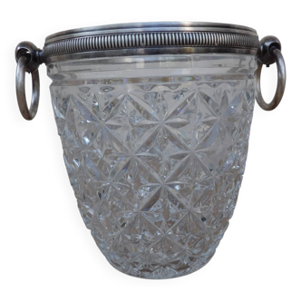 Ice bucket