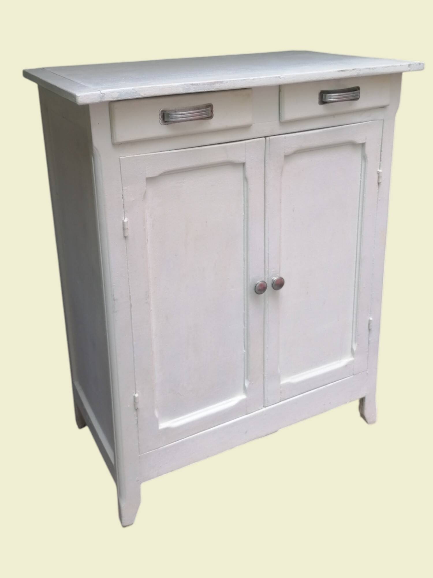 Small Parisian buffet in painted wood.