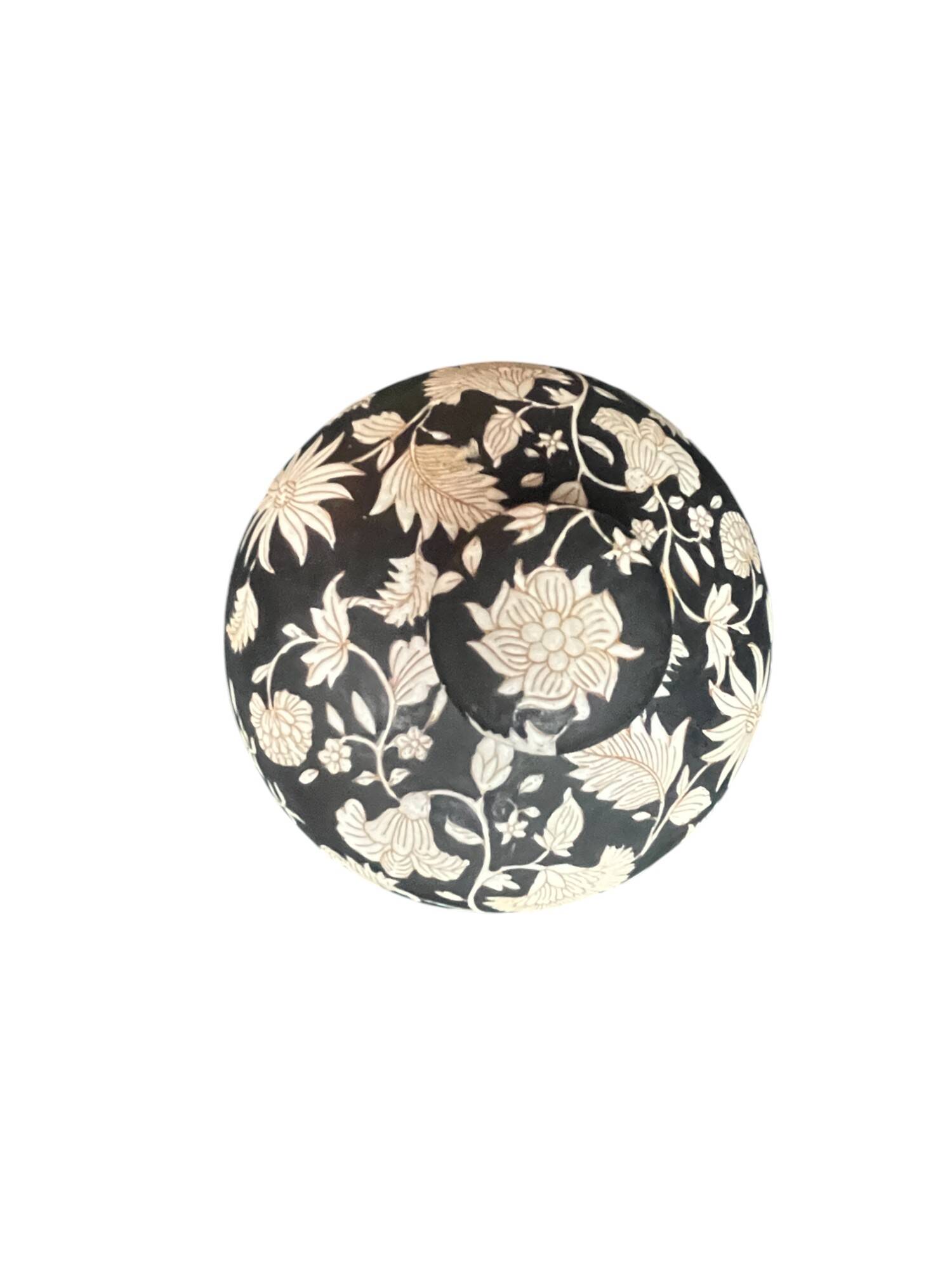 Set of three ceramic bowls with floral decoration G&C Denmark 20th century