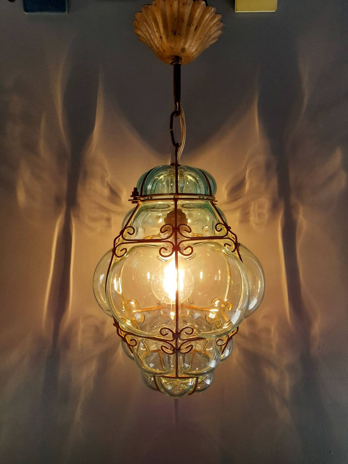 Venetian lantern in blown glass.