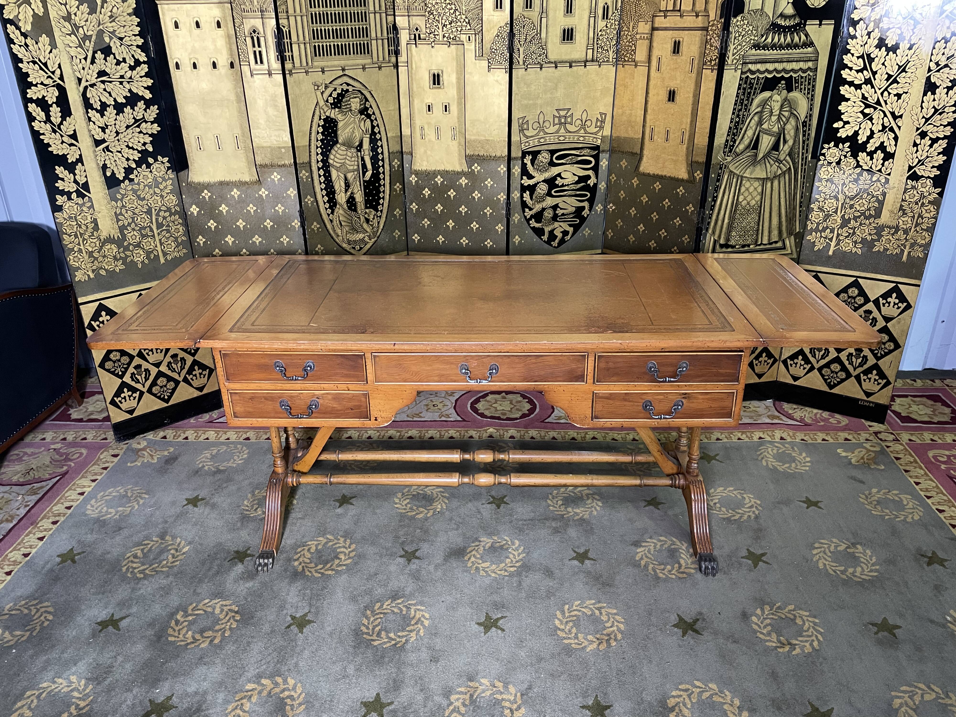 English style flat desk in leather