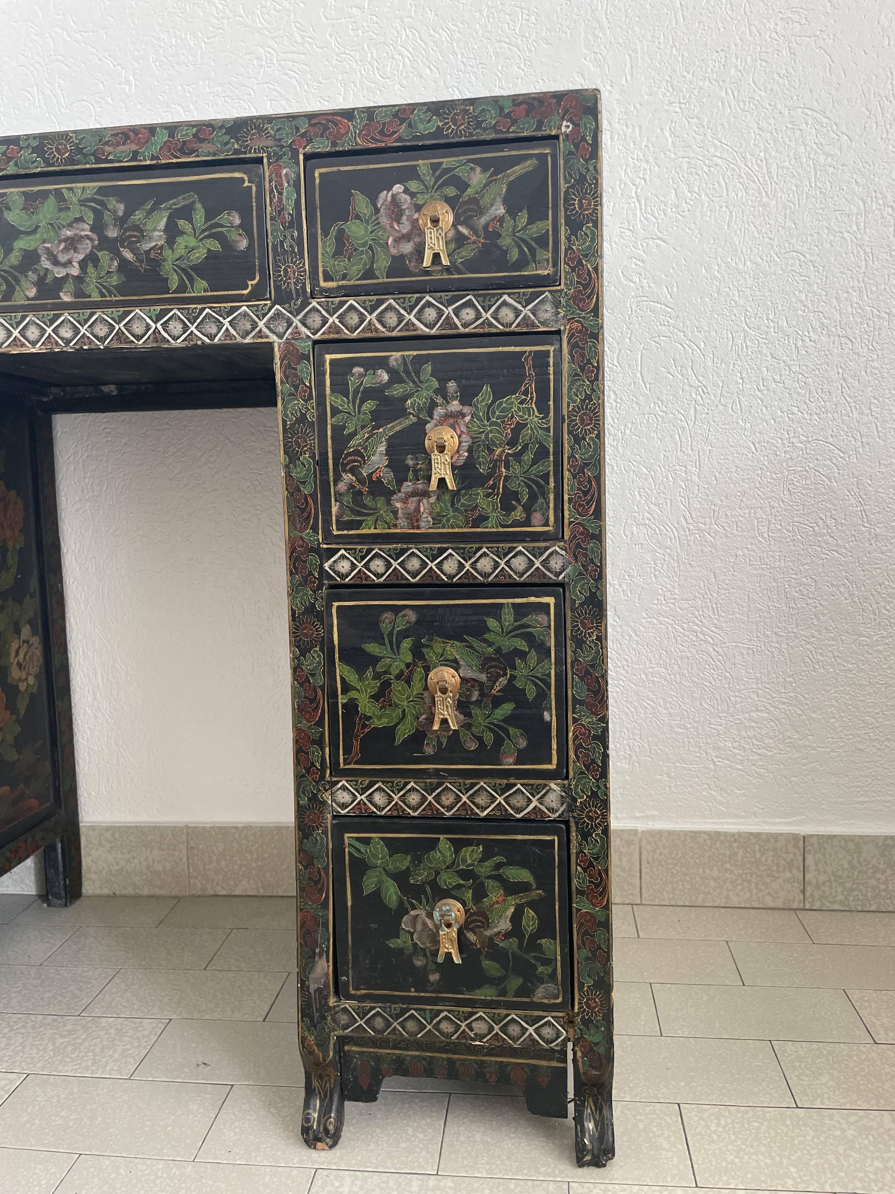 Asian style console desktop