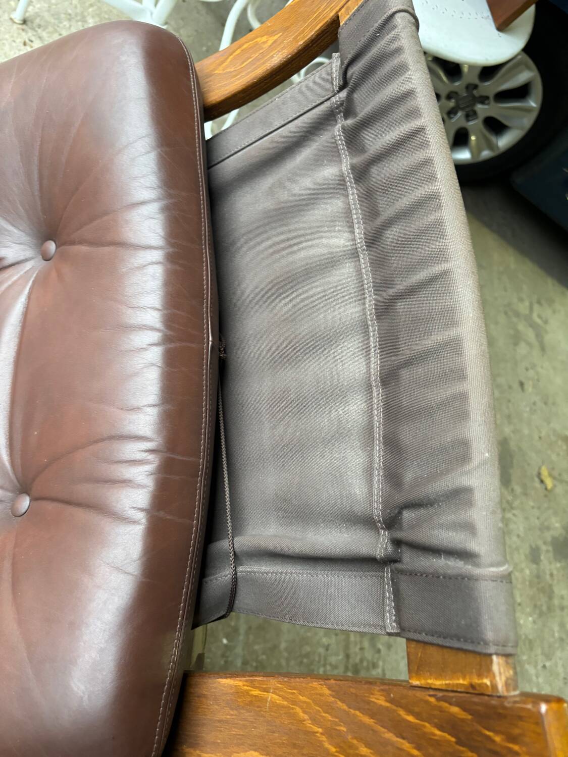 Scandinavian leather and wood armchair Kengu armchair Elsa & Nordahl Solheim- Rykken