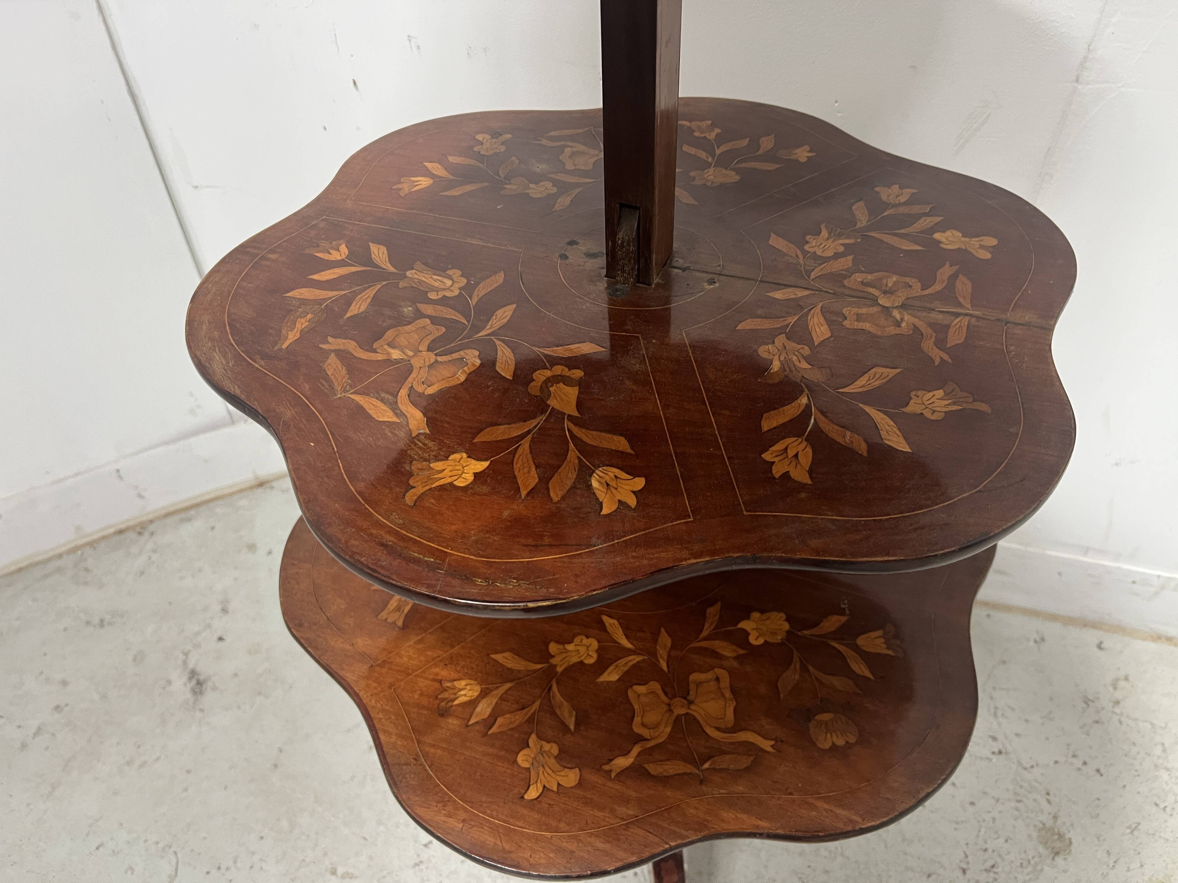 Silent servant with three inlaid trays, 19th century.