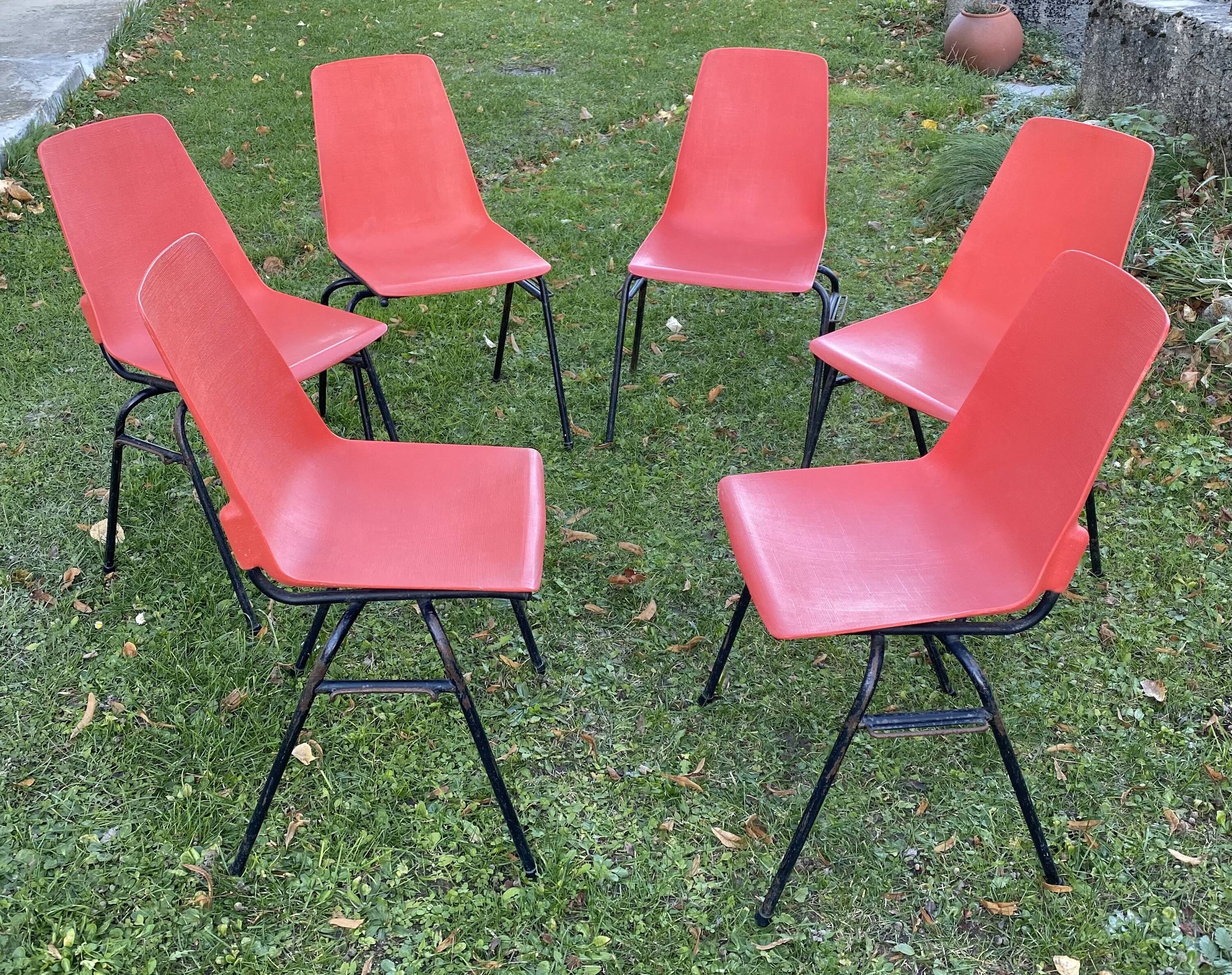 Set of 6 vintage red Fantasia chairs from the 1960s