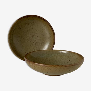 Beautiful pair of Japanese cups or bowls in Taizé stoneware