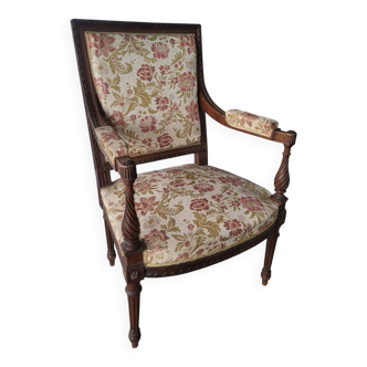 Authentic antique Louis XVI style armchair in good condition.
