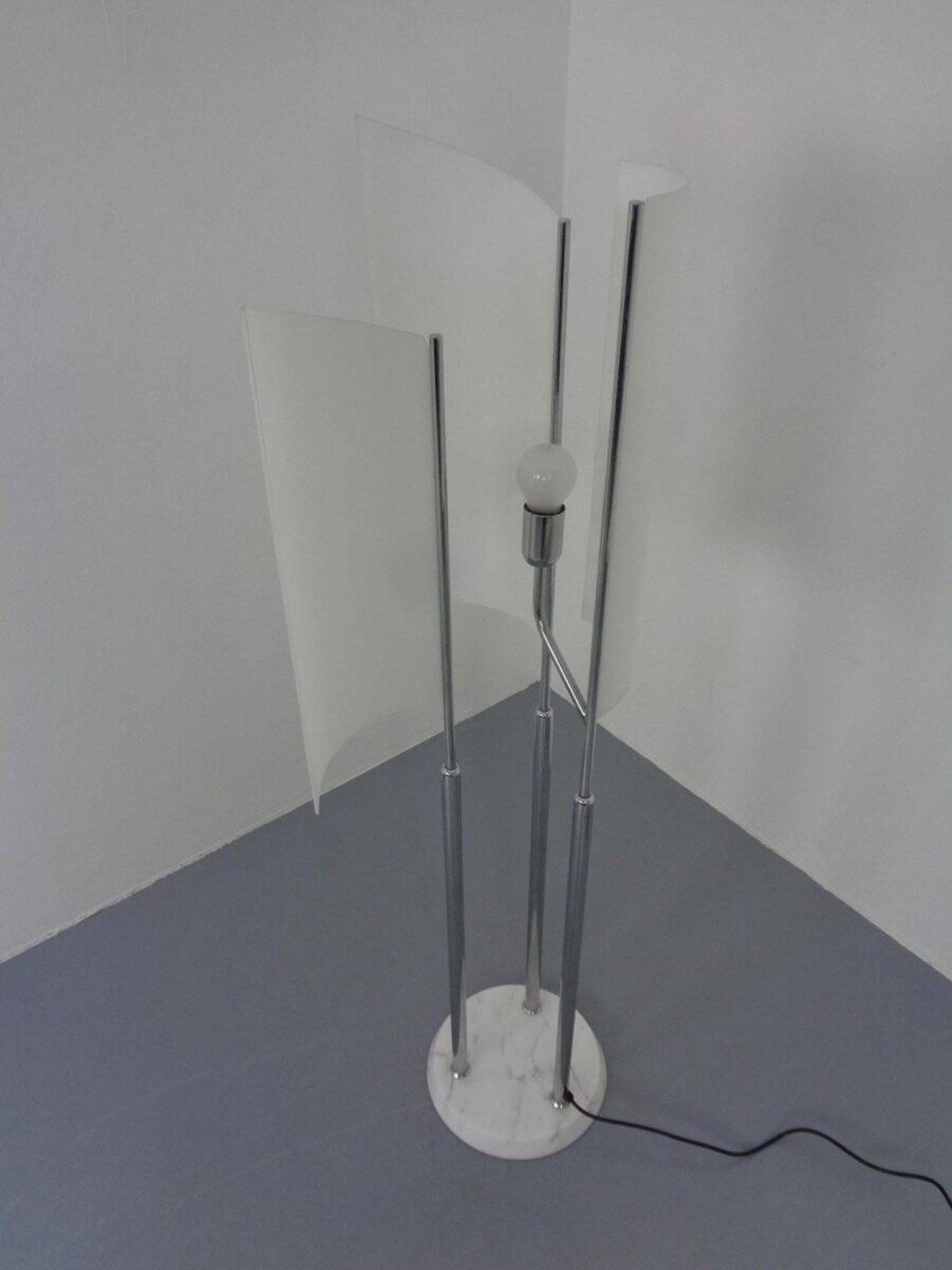 Arianna Floor Lamp in Marble and Handblown Glass by Bruno Gecchelin for Oluce, Italy, 1970s