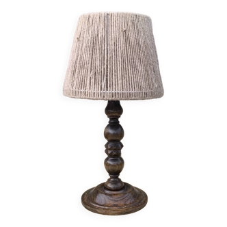 Table lamp in turned wood