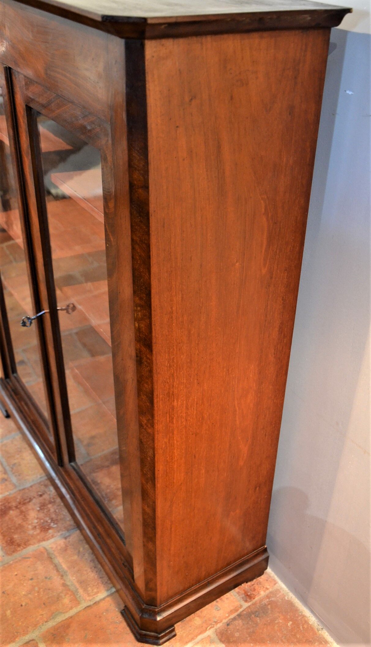 Vitrine louis Philippe