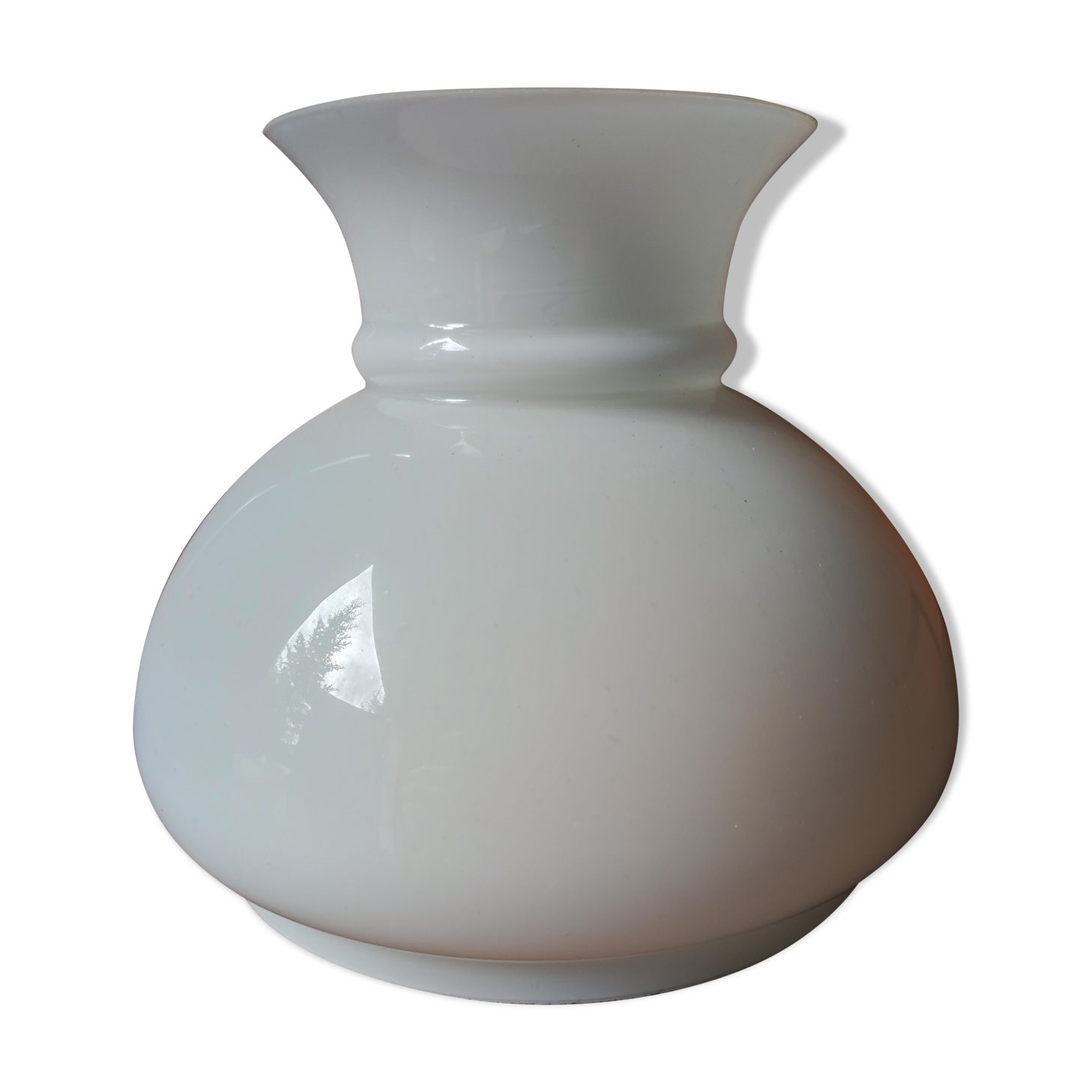 Opaline lampshade for chandelier and lamp