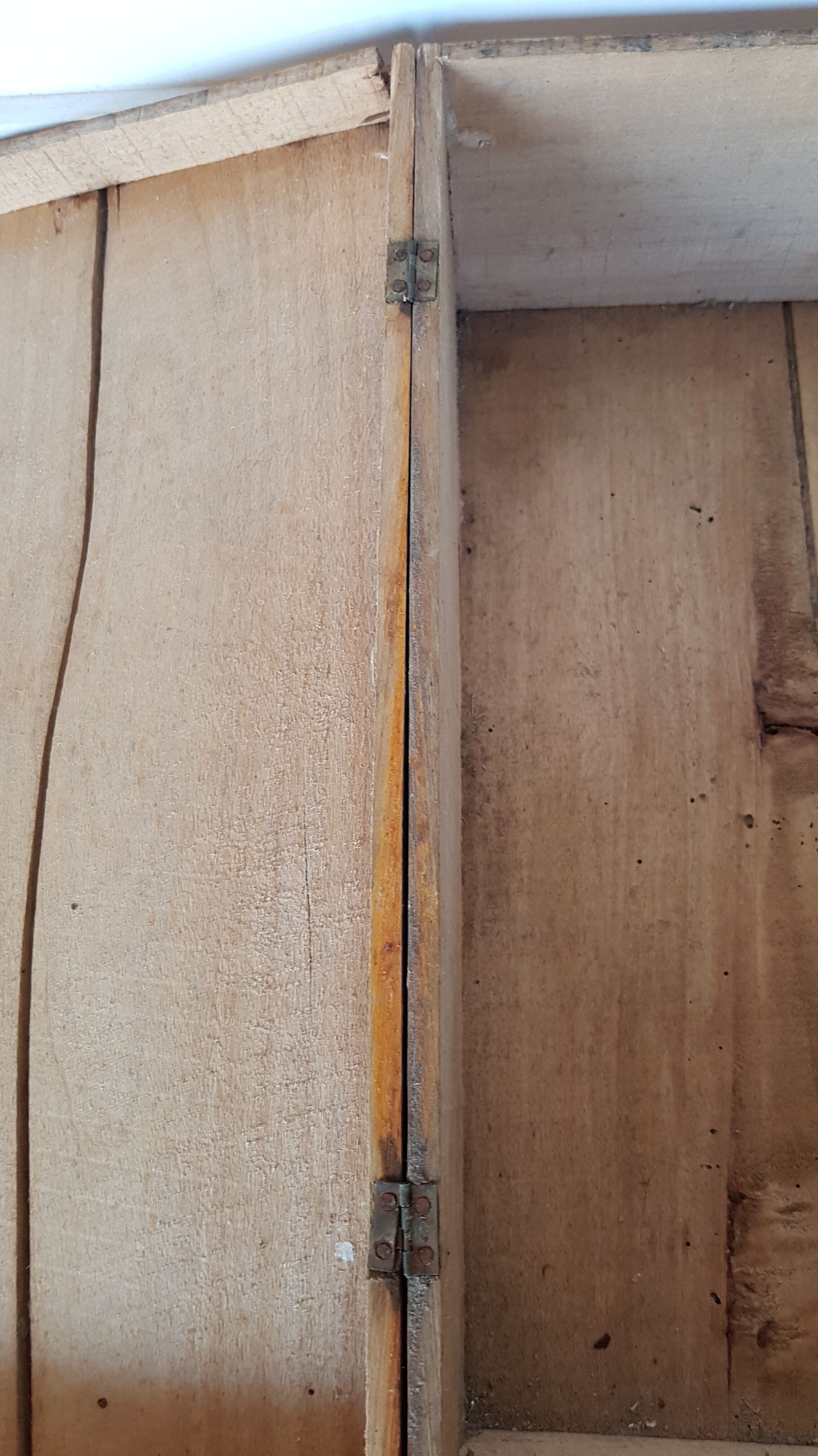 Advertising wooden box