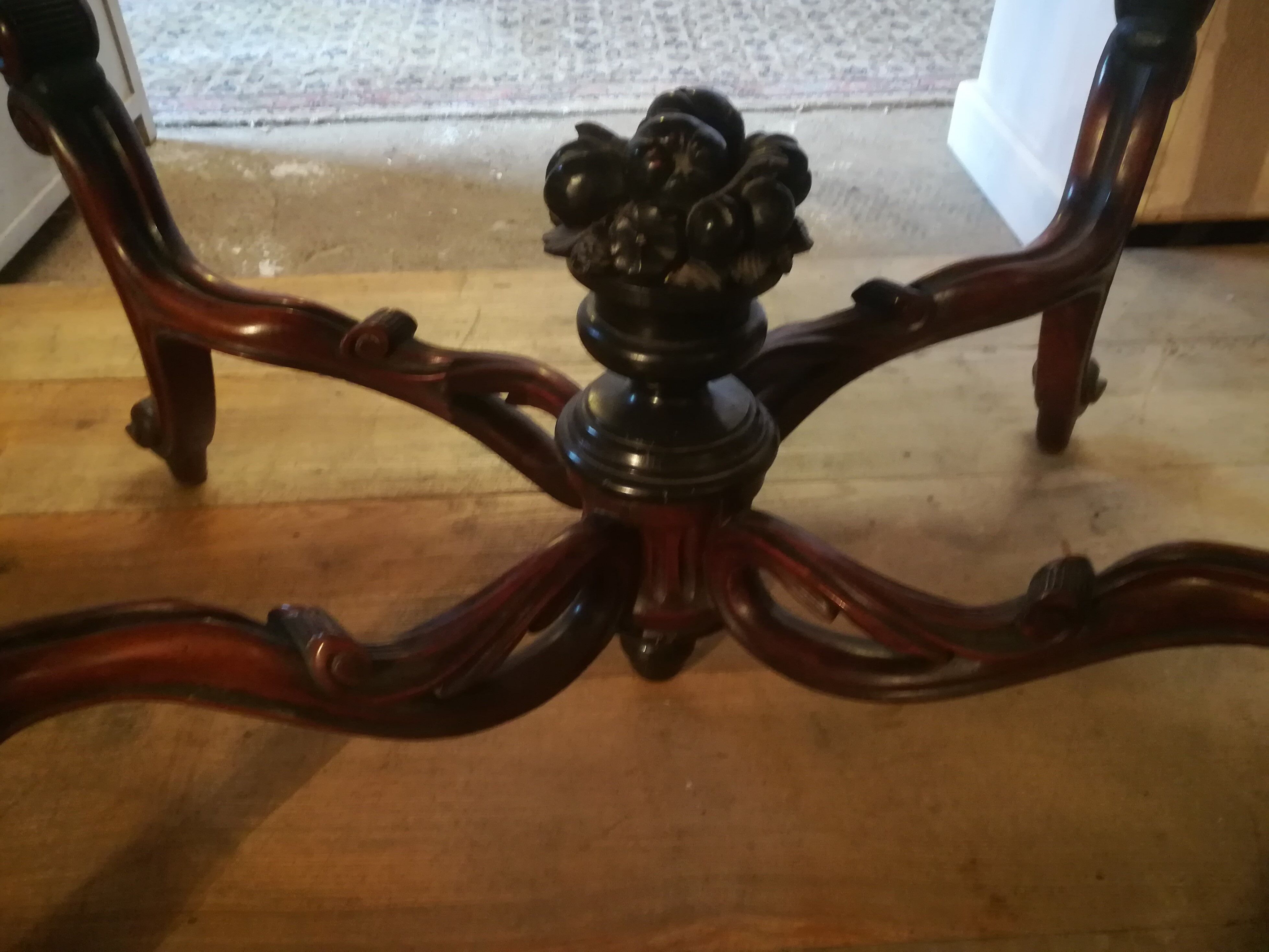 Napoleon III middle table in mahogany