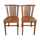 Lot of 2 vintage wooden chairs