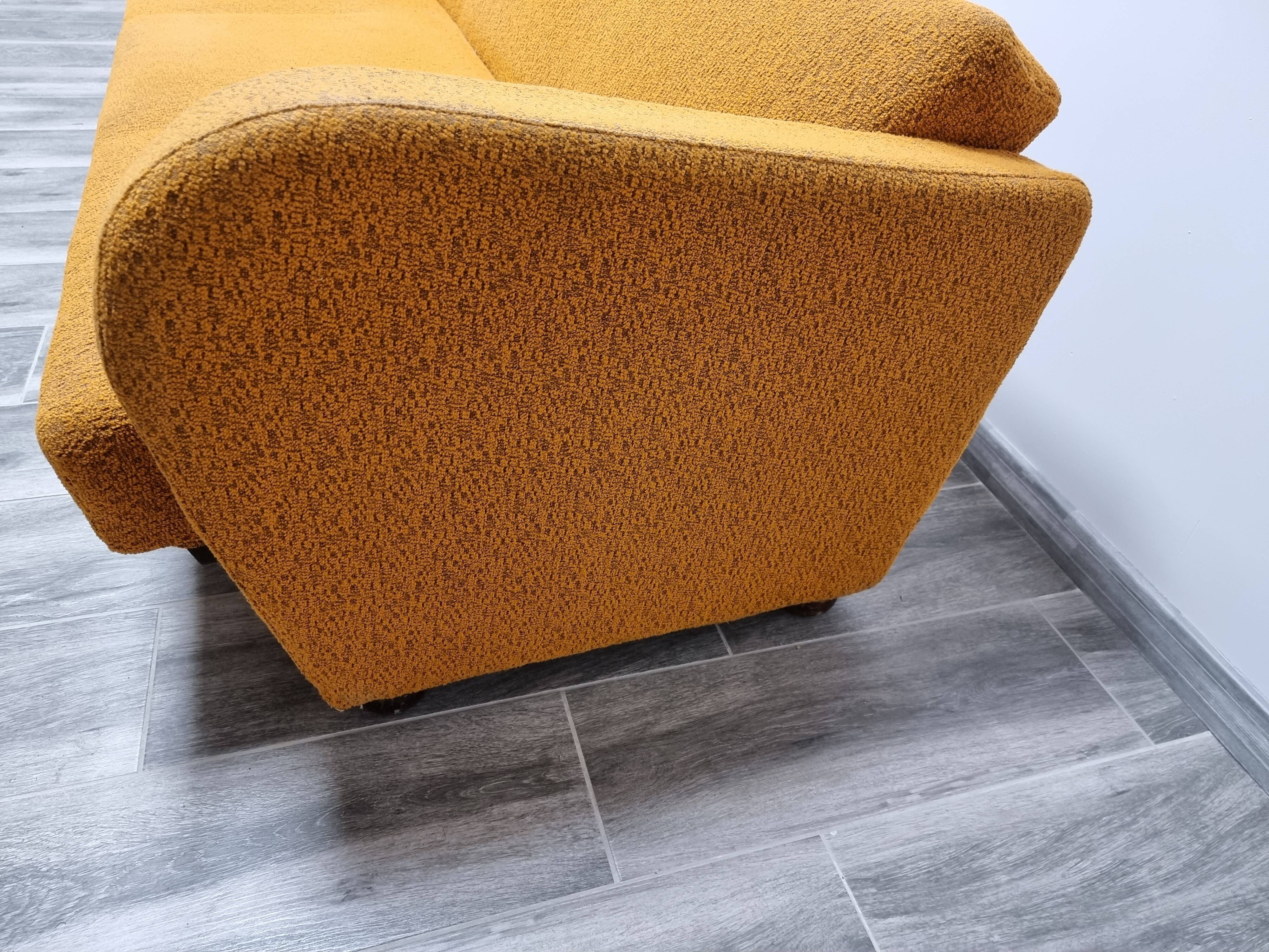 Sofa by Jindrich Halabala