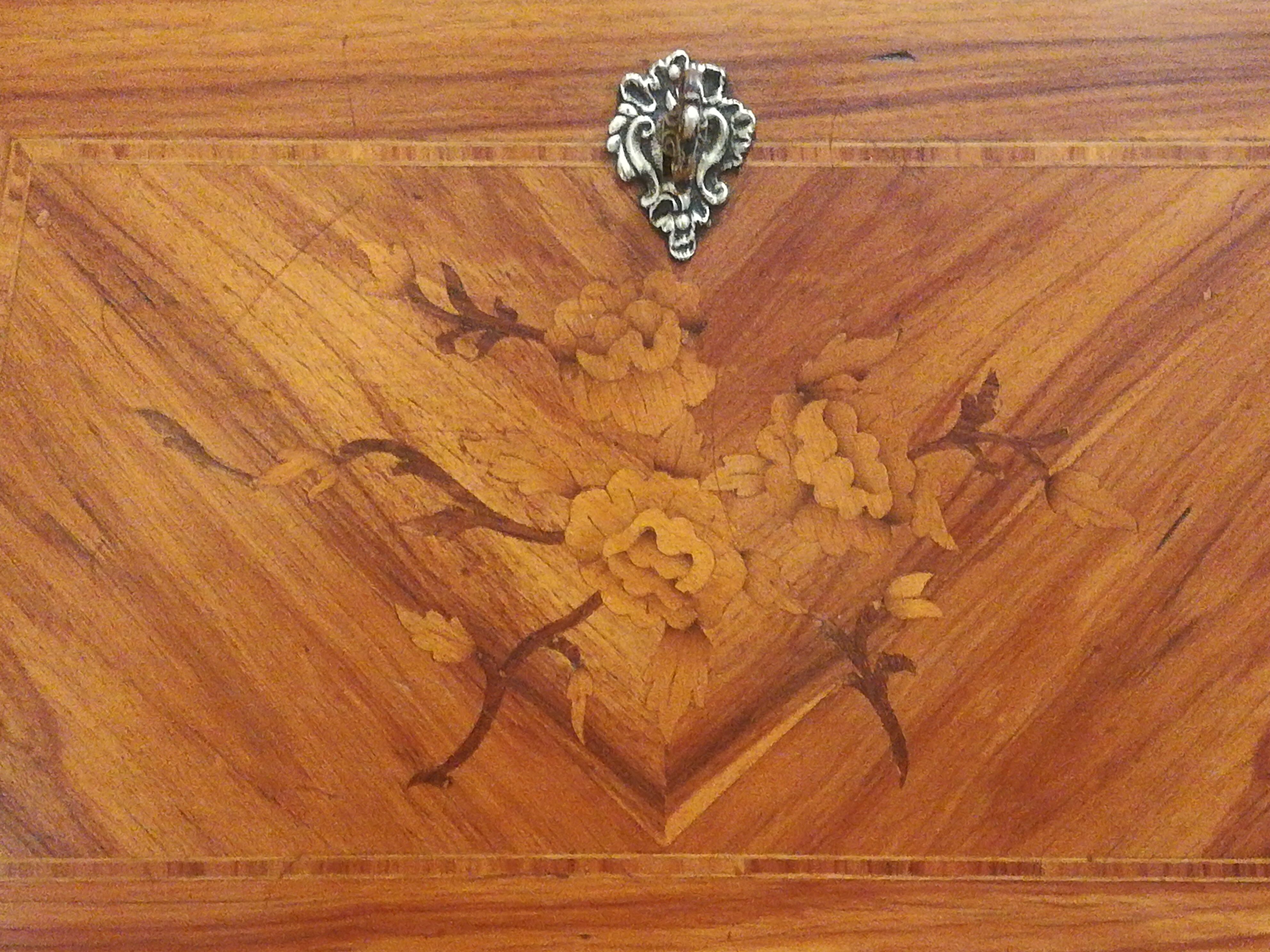 Lady's secretary in marquetry