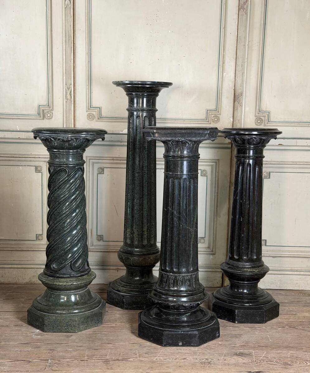 4 columns in green serpentine marble, around 1880