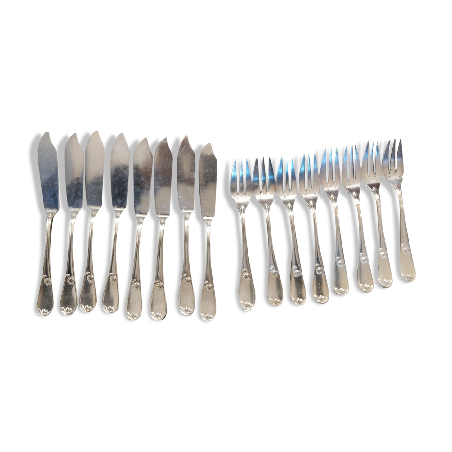 16-piece silver-plated fish set