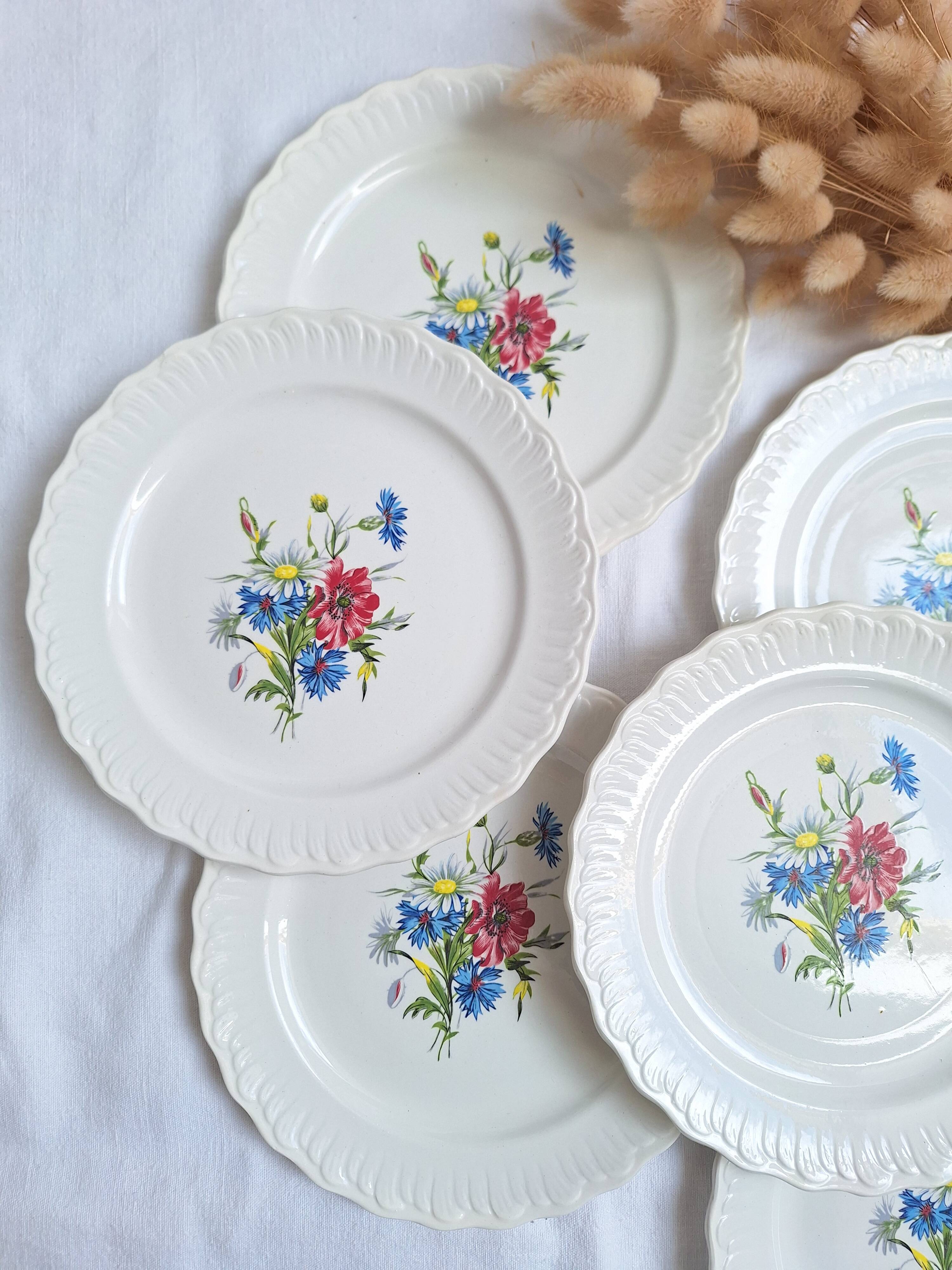 Assiettes à desserts à fleurs vintage