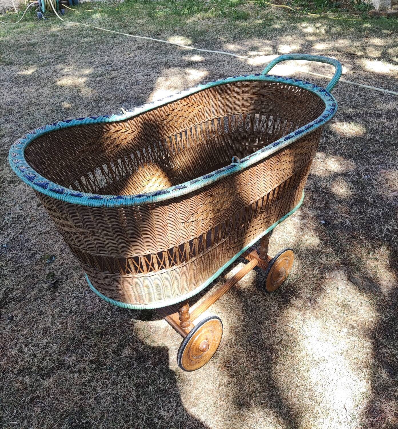 Antique large painted rattan cradle - 1900 - on wheels