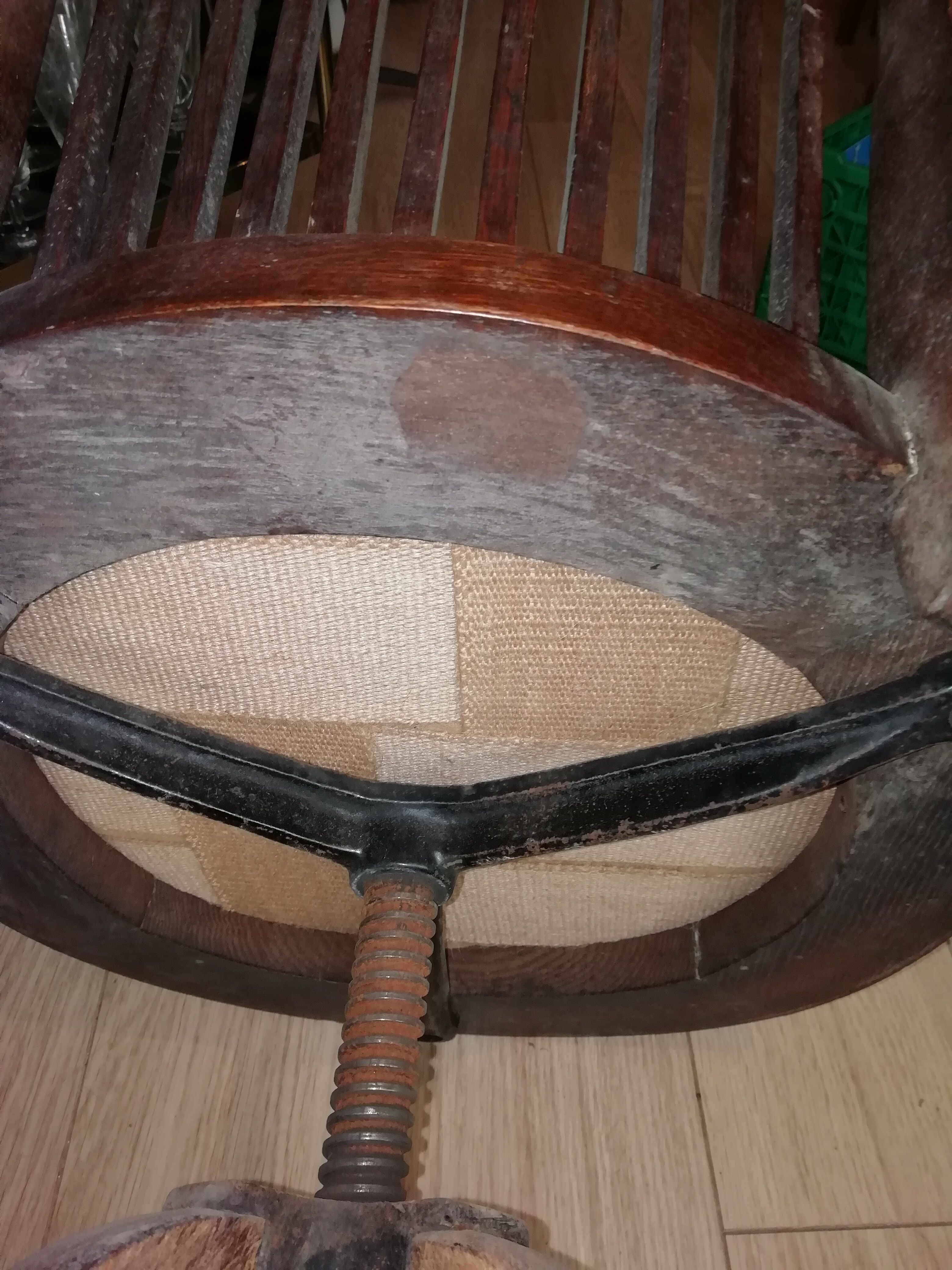 So-called "American" office chair