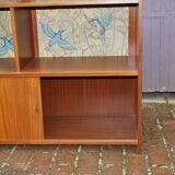 Vintage showcase library