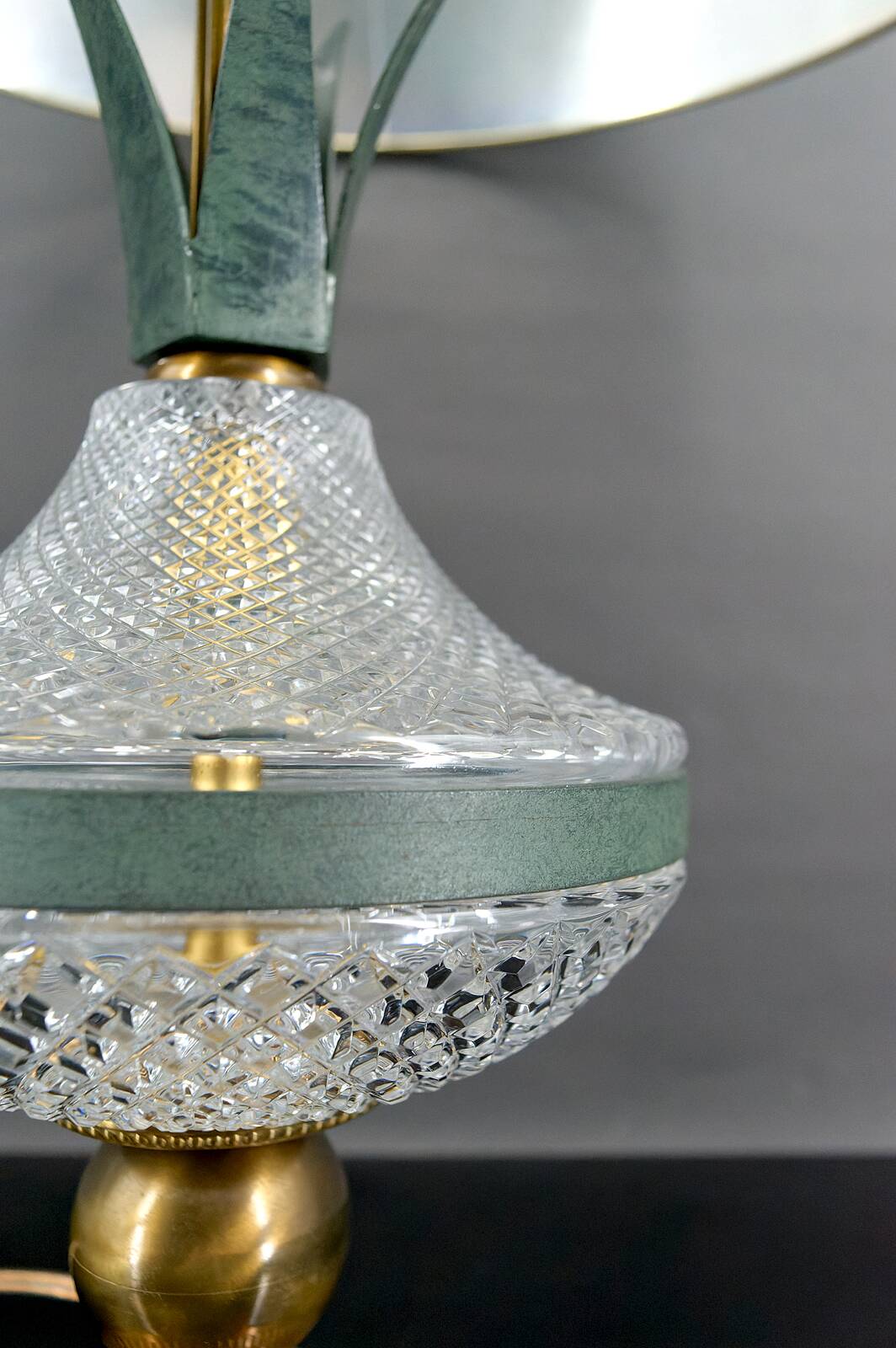 Lampe Ananas en cristal et métal patiné, France, 1950