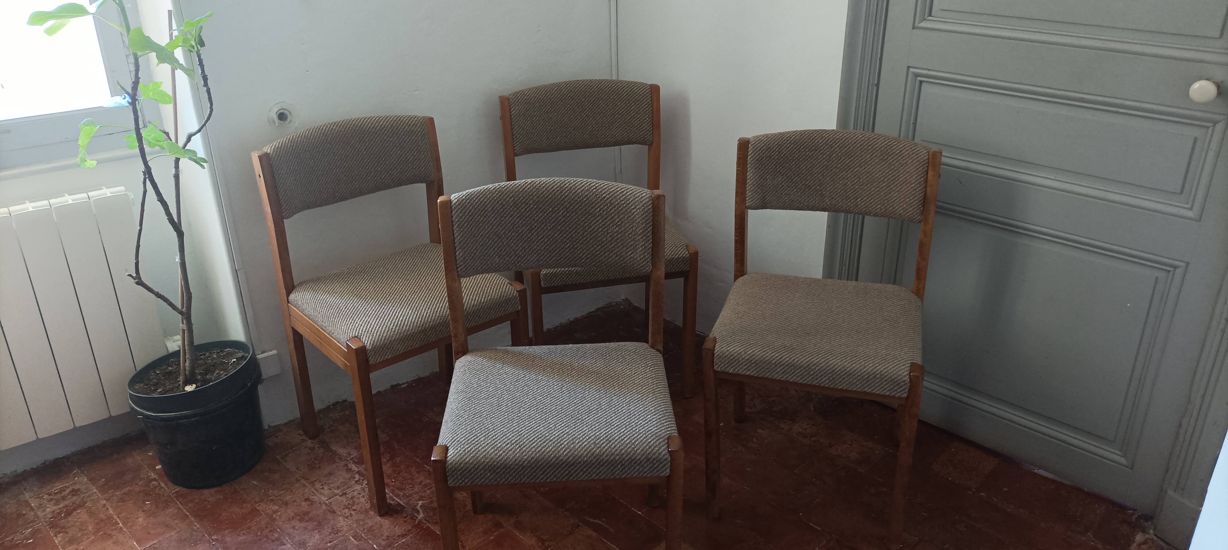 Set de 4 chaises baumann année 1970