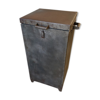 Old 1950 metal cooler