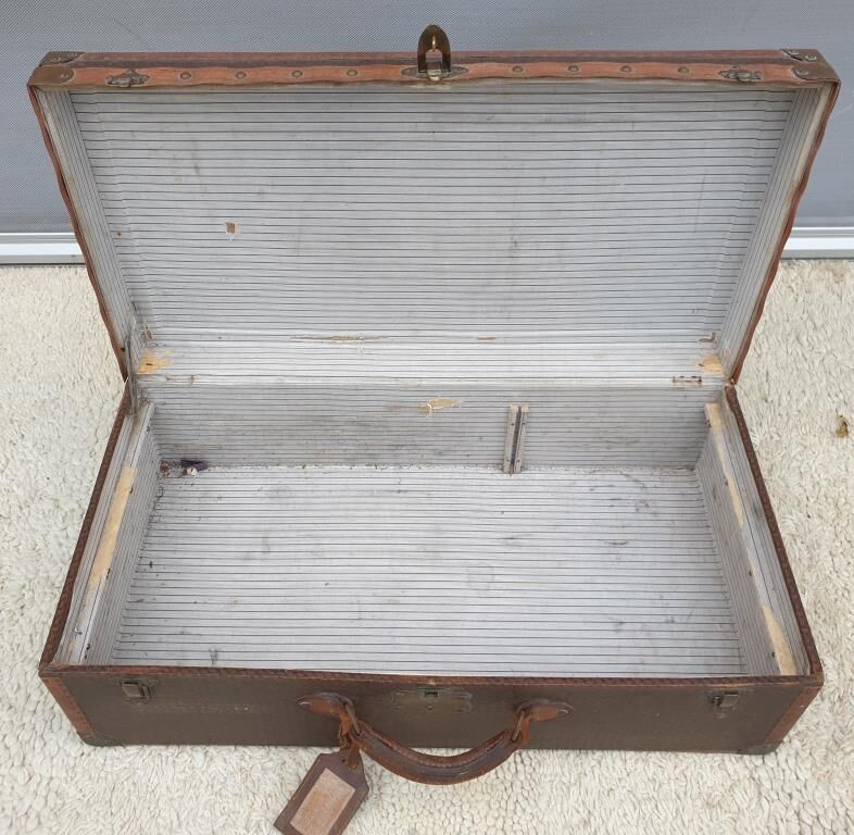 Trunk suitcase 1920 canvas coated cannage pattern