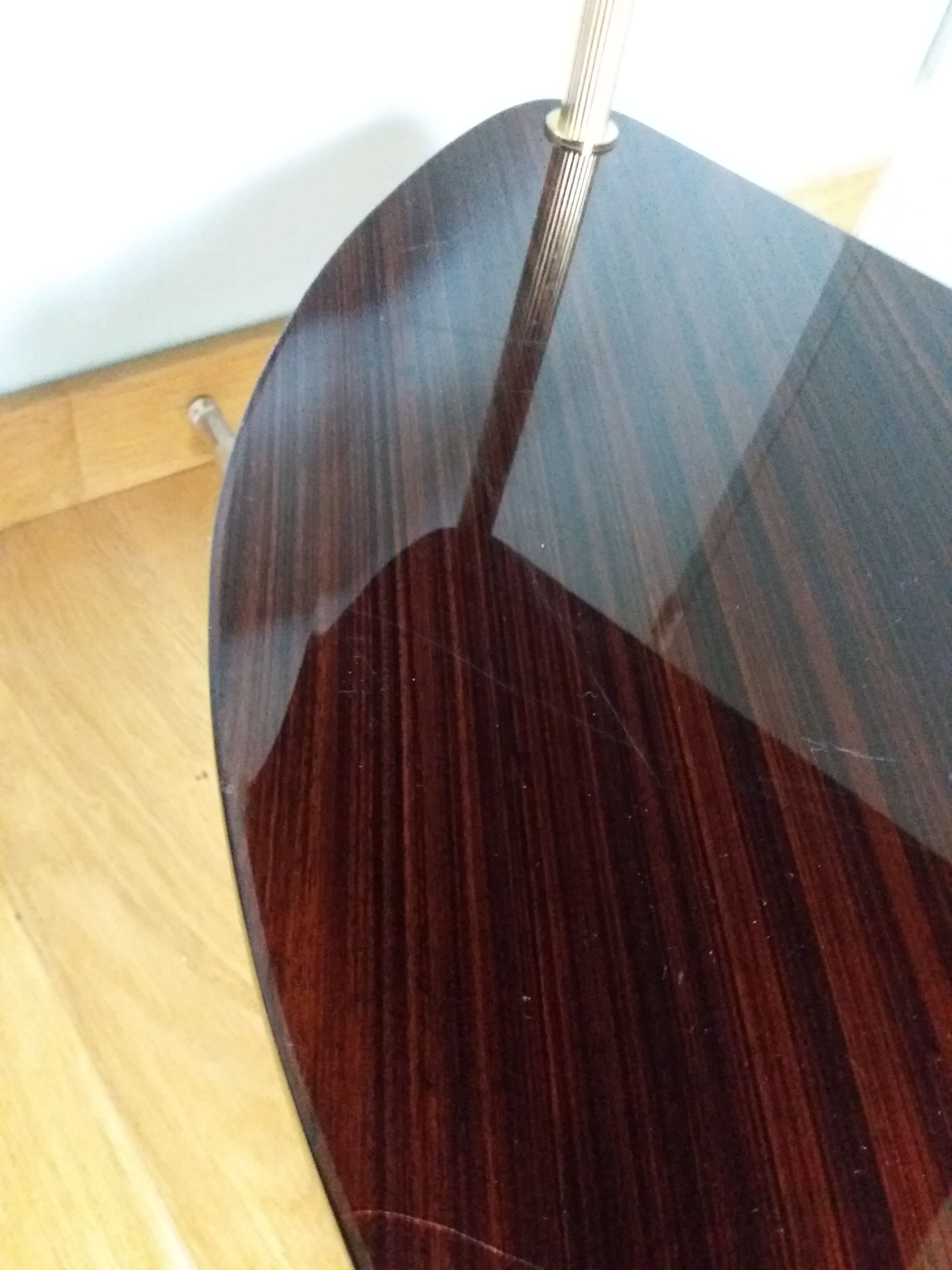 Formica corner shelf neck and gilded metal