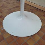 Vintage tulip chair by Eero Saarinen for Knoll