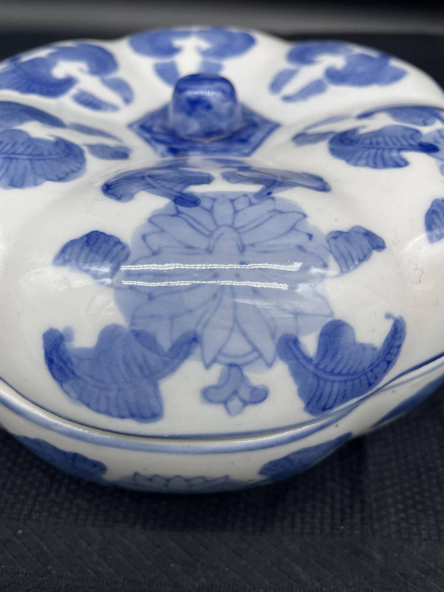 Chinese covered pot, box, jewelry box, pumpkin, white porcelain, China blue plant decor