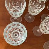 Lot of stemmed glass
