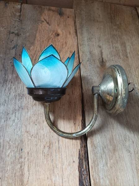 Wall lamp lotus flower petal blue mother-of-pearl base gold patinated dp 1123218