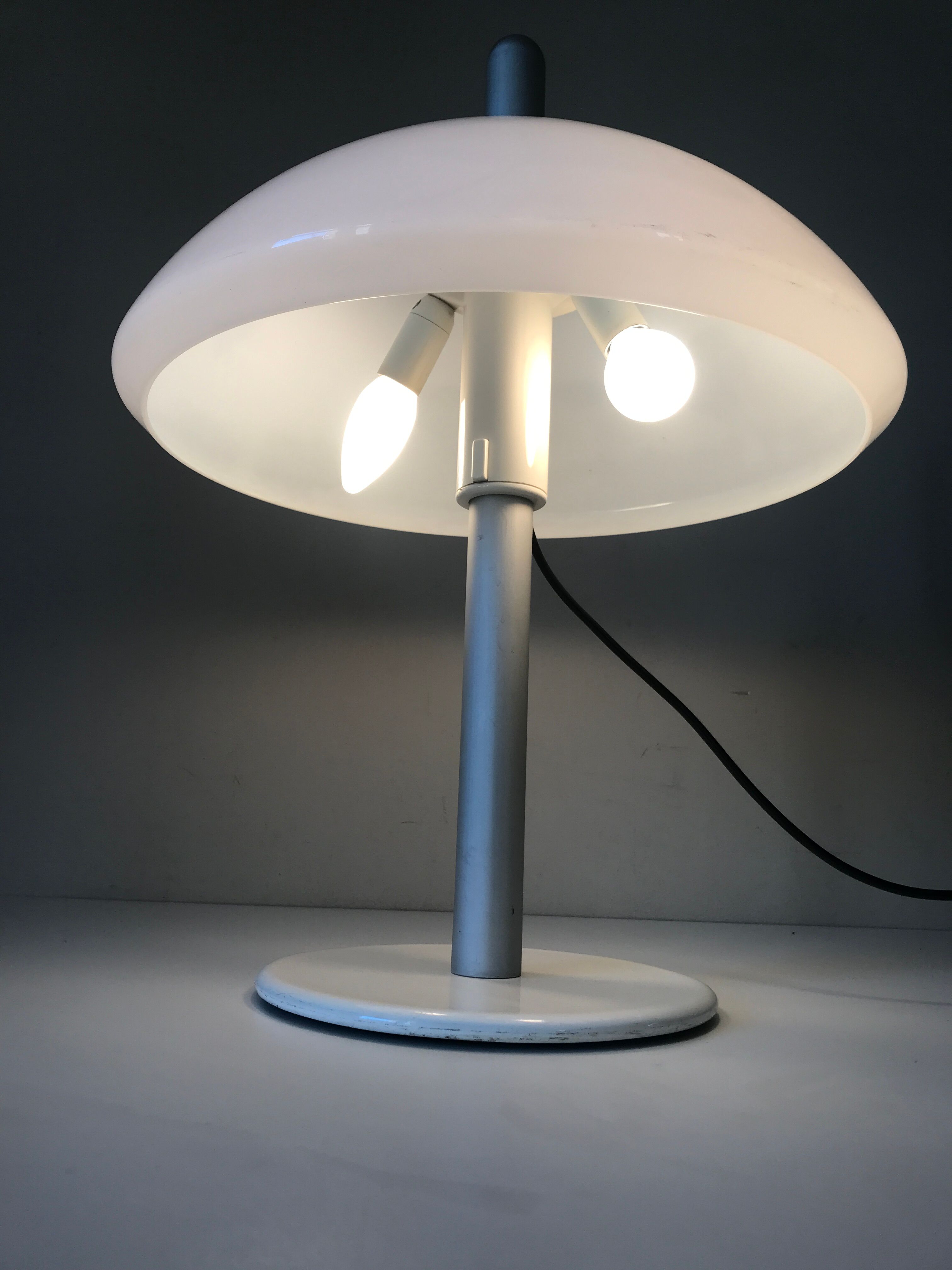 Guzzini lamp vintage design 70-80s