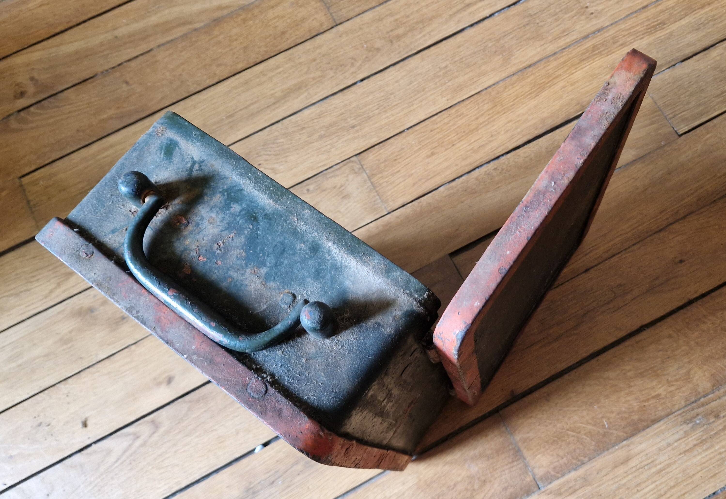 Soldier's trunk suitcase, militaria WVI WVII