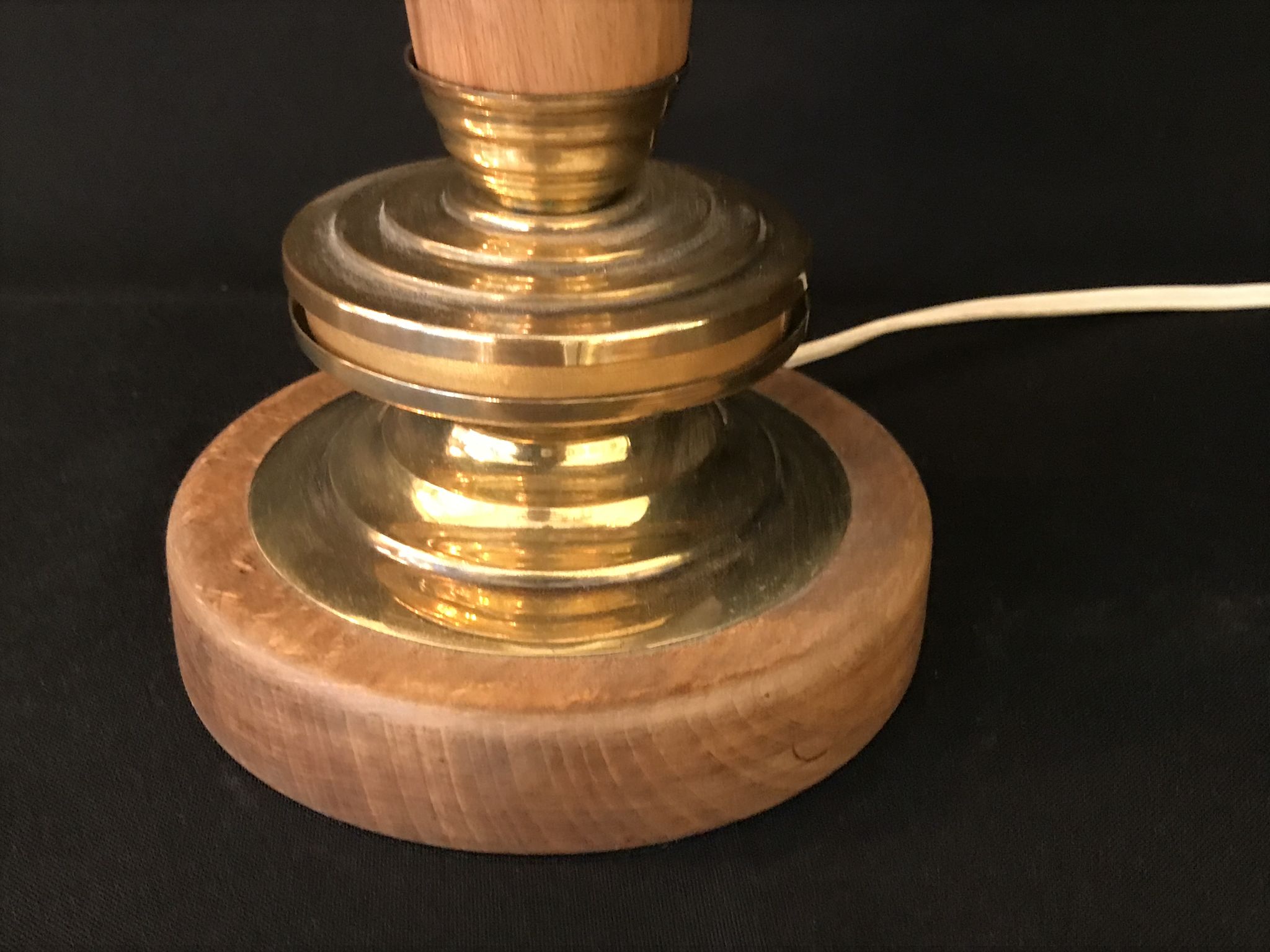 Vintage table lamp foot in wood and brass pleated lampshade 1960